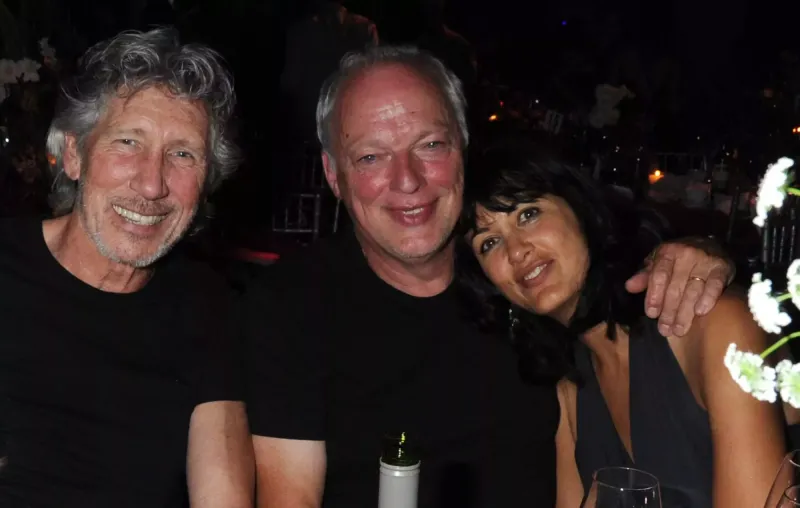 Guerra en Pink Floyd: fuertes acusaciones de David Gilmour y su esposa contra Roger Waters